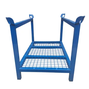 Soporte metálico para puntales de construcción