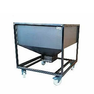 Tolva de acero inoxidable con tajadera, fabricado por Carros PF