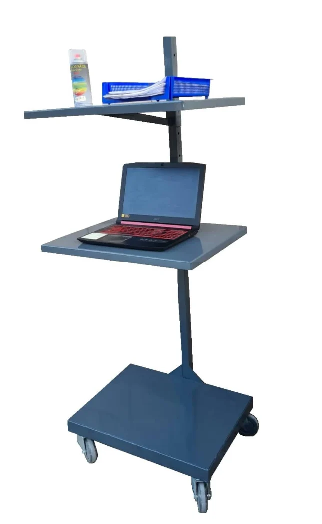Mesa de ordenador industrial, fabricada por Carros PF