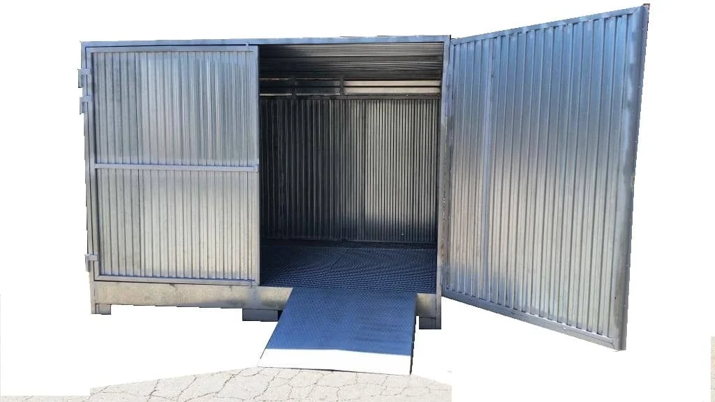 Caseta diáfana industrial 3000x2400x2400 fabricada por Carros PF