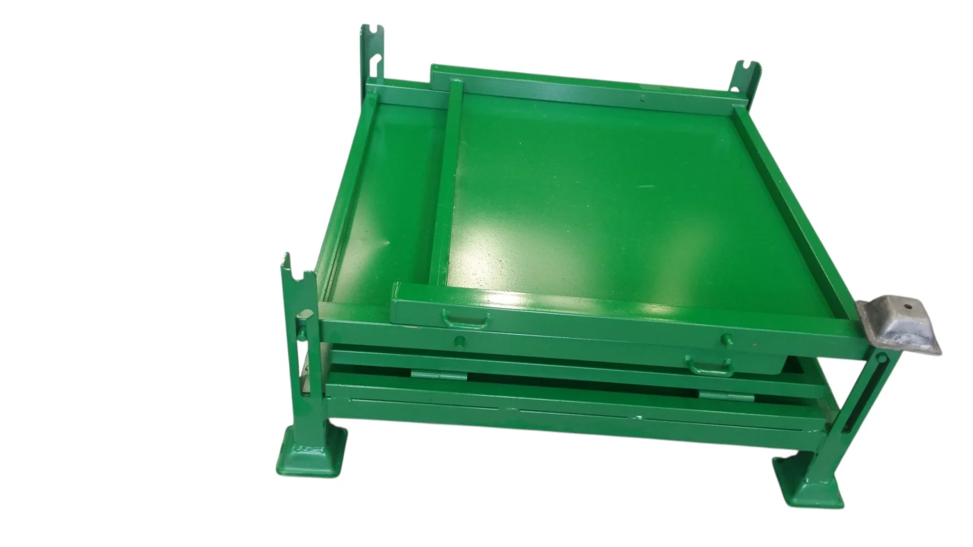 Contenedor metálico plegable sobre base, fabricado por Carros PF