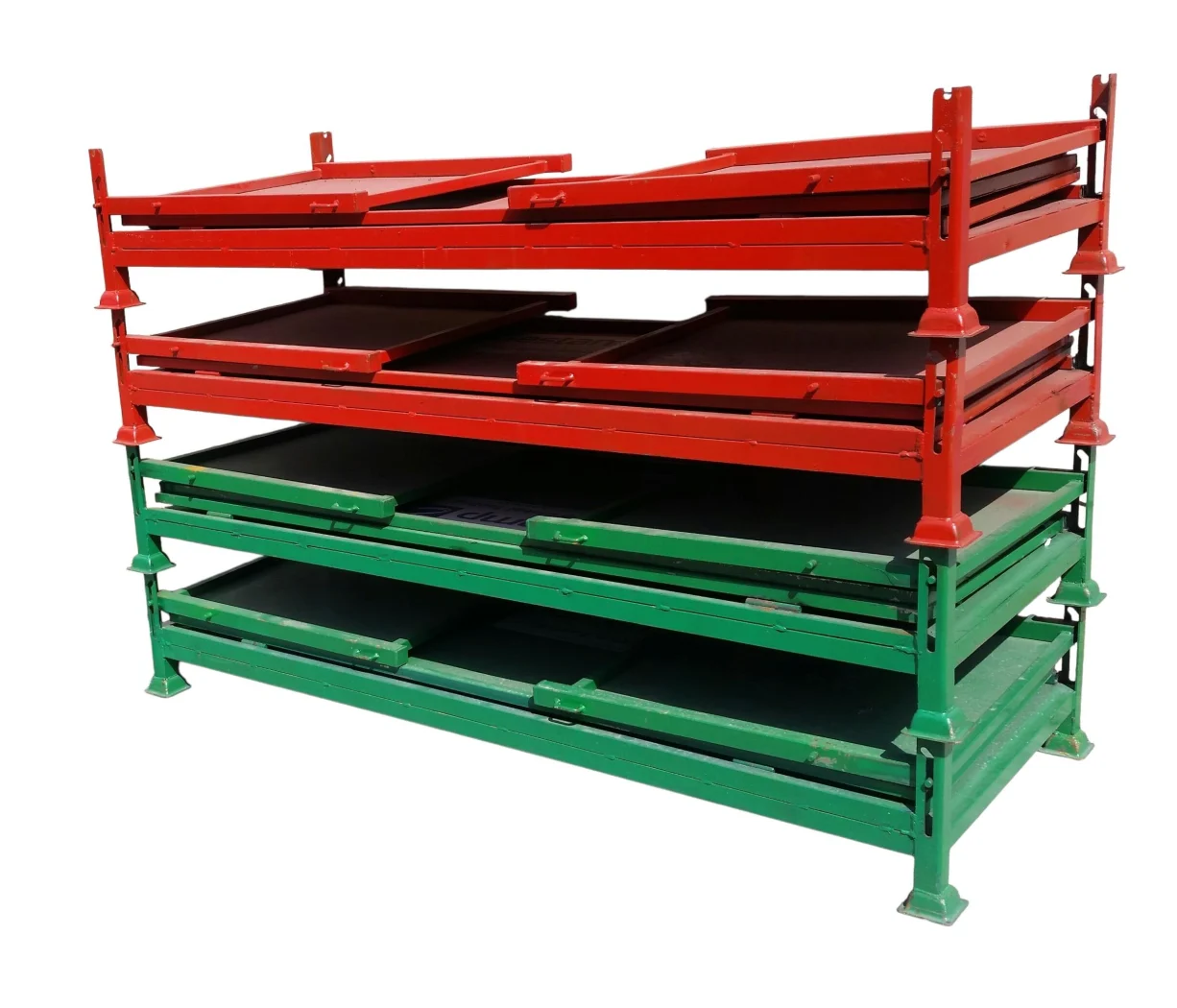 Contenedor metálico plegable sobre la base fabricado por Carros PF